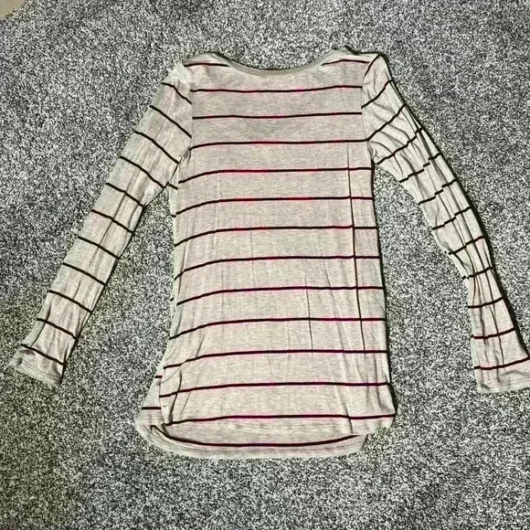 JUNIPER LANE MATERNITY Beige Burgundy Striped V-Neck Long Sleeve M - Picture 8 of 8